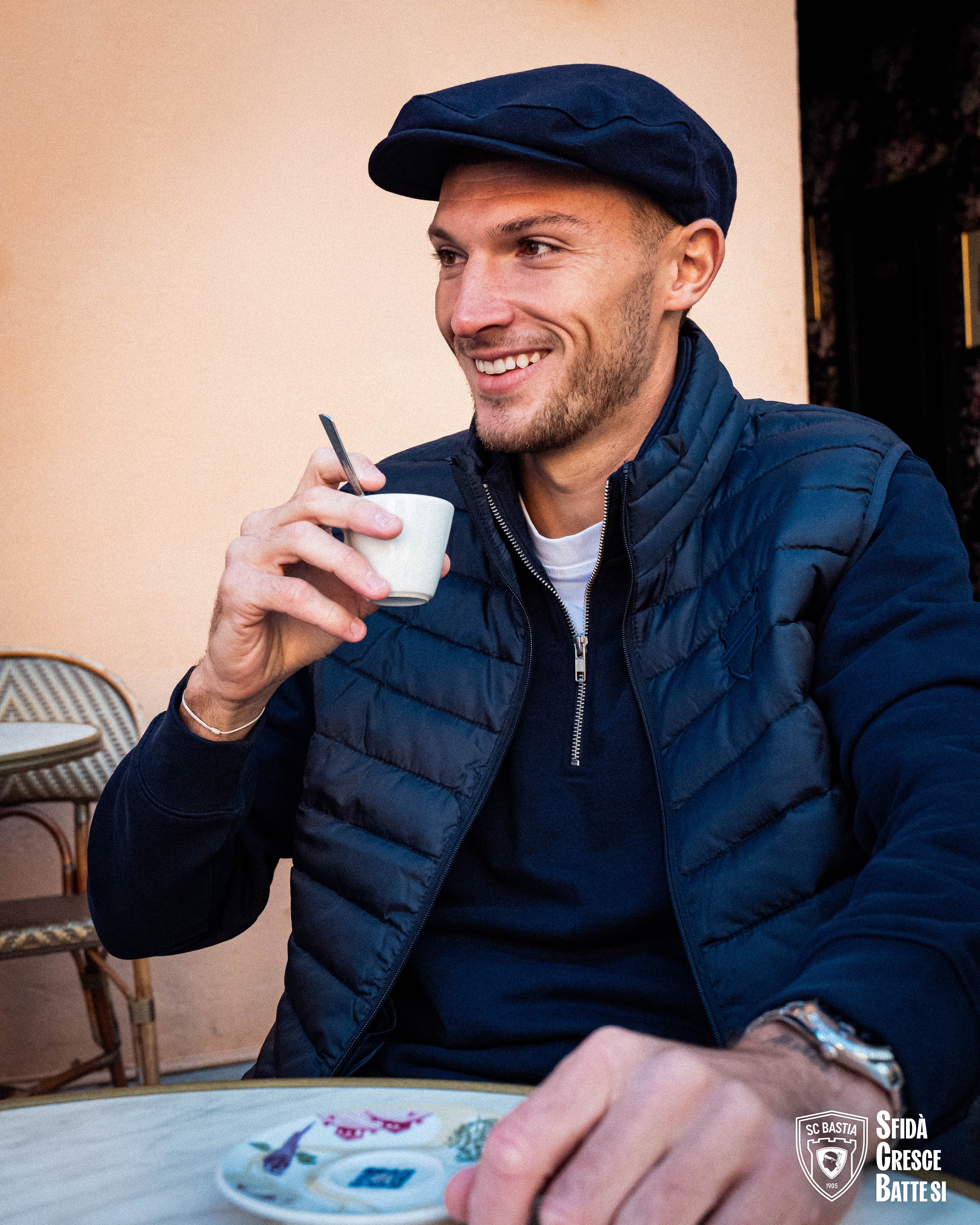 DOUDOUNE SANS MANCHE CAMPÀ - MARINE